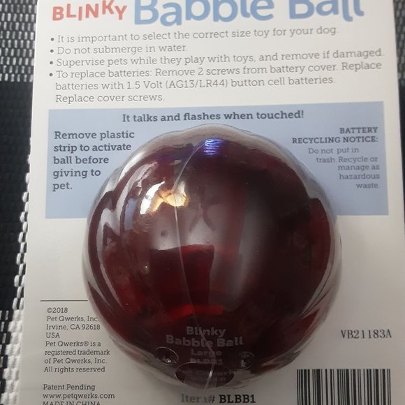 Pet Qwerks Blinky,Talking, Animal Sound Babble Ball,-Dog toy - Picture 6 of 6